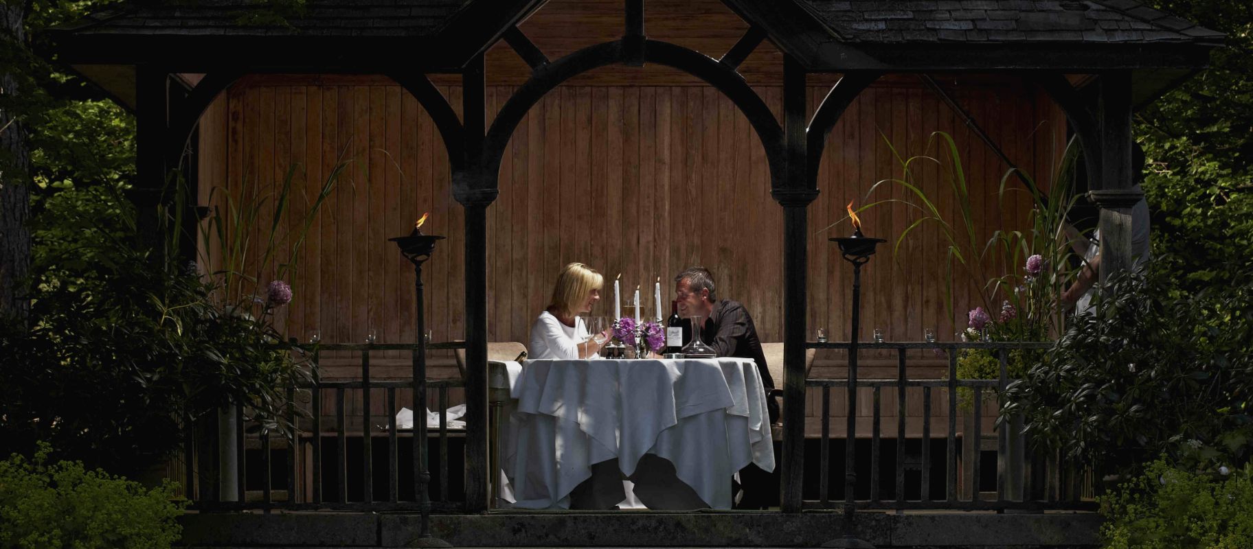 Couple dining outside 