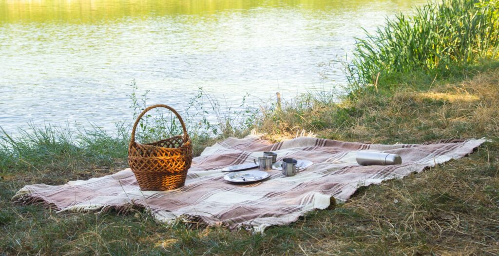 A traditional picnic next to Cadover Lake